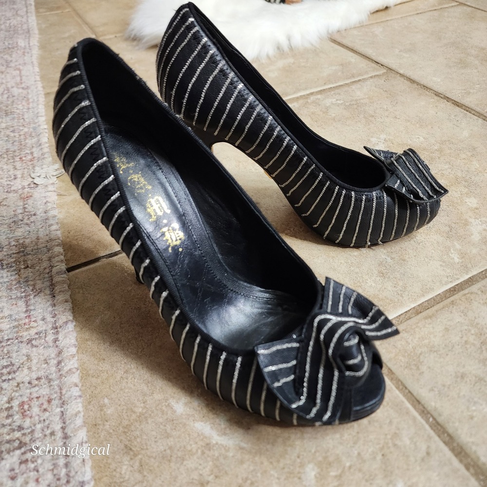 L.A.M.B. Stefani Black Leather Silver Pinstripe Peep‎ Toe Bow Pumps Heels 6.5